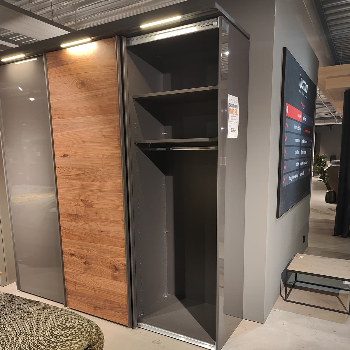 Showroommodel Loddenkemper schuifdeurkast - 2